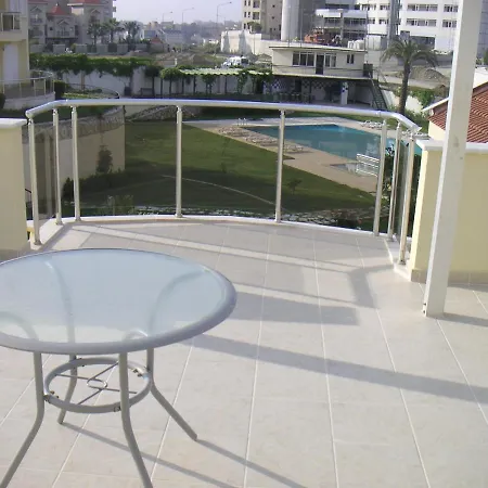 Villa Stunning Large 4 Bed Within Walking Distance Of Everything *