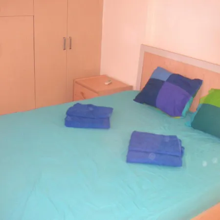 Stunning Large 4 Bed Within Walking Distance Of Everything 빌라